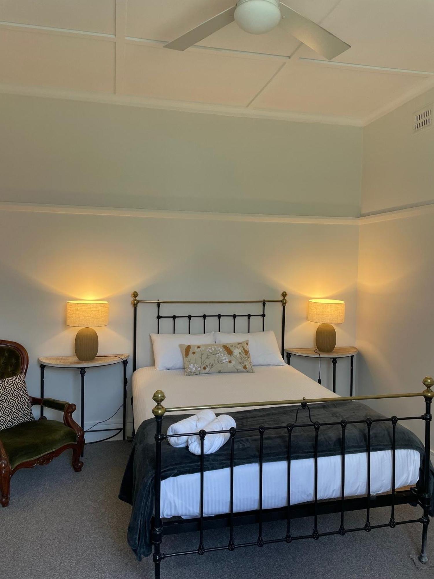 The Bolt Inn Uralla Εξωτερικό φωτογραφία