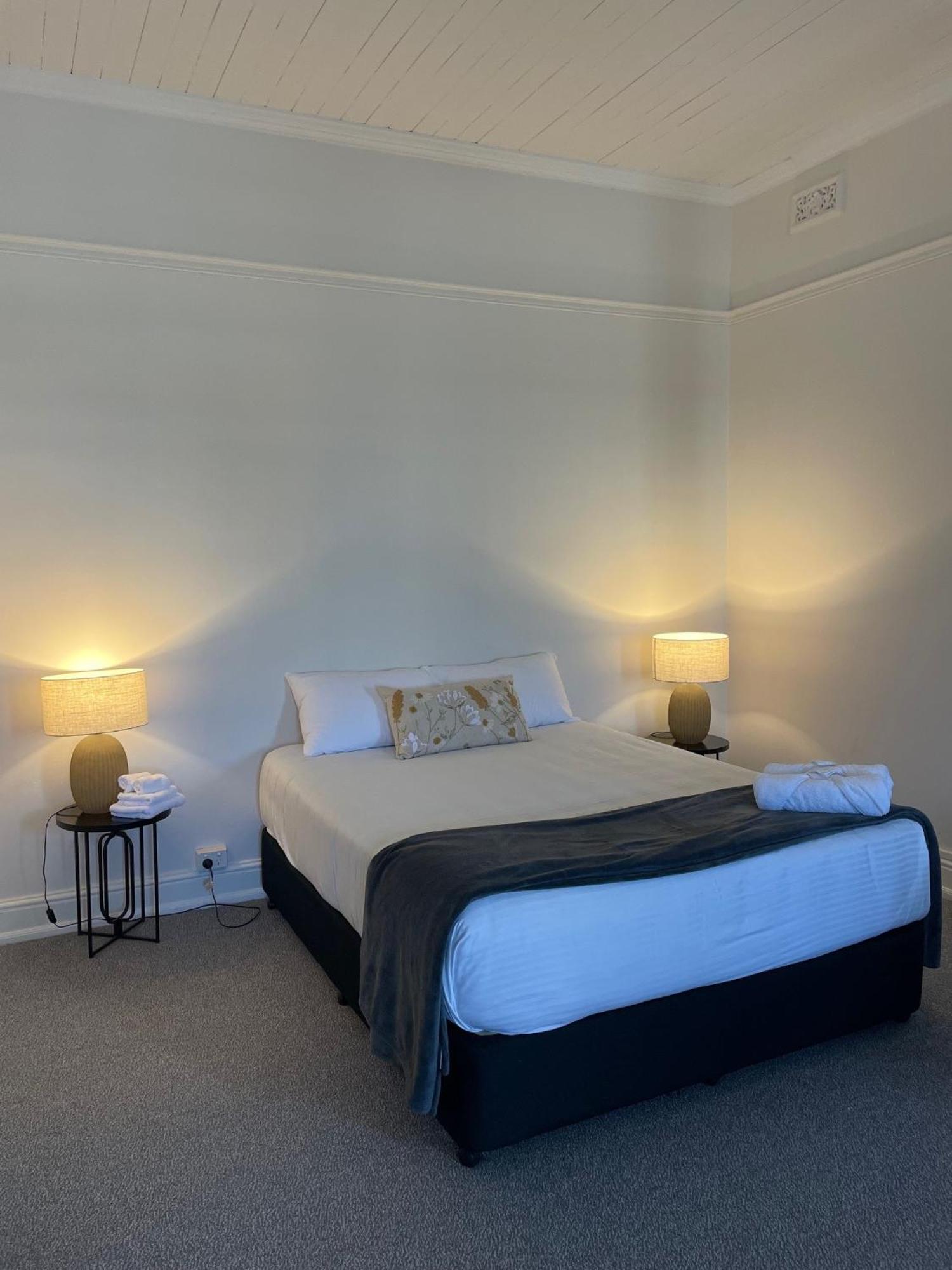 The Bolt Inn Uralla Εξωτερικό φωτογραφία